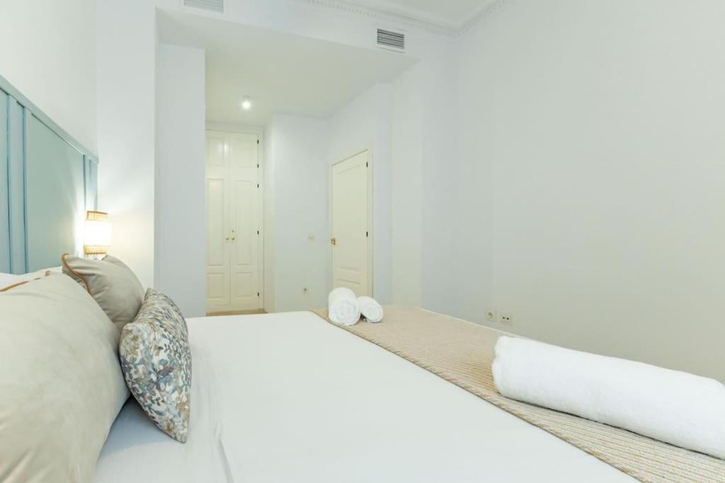 Imperial Central Suite By Valcambre เซบีญา ภายนอก รูปภาพ