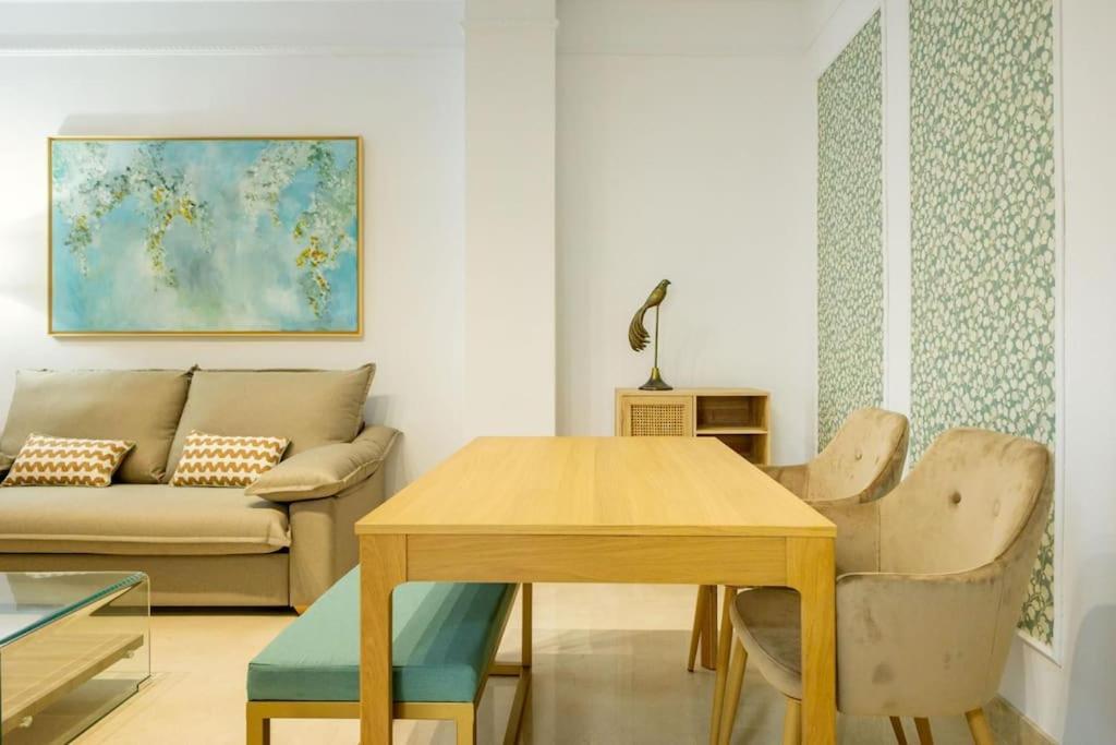 Imperial Central Suite By Valcambre เซบีญา ภายนอก รูปภาพ