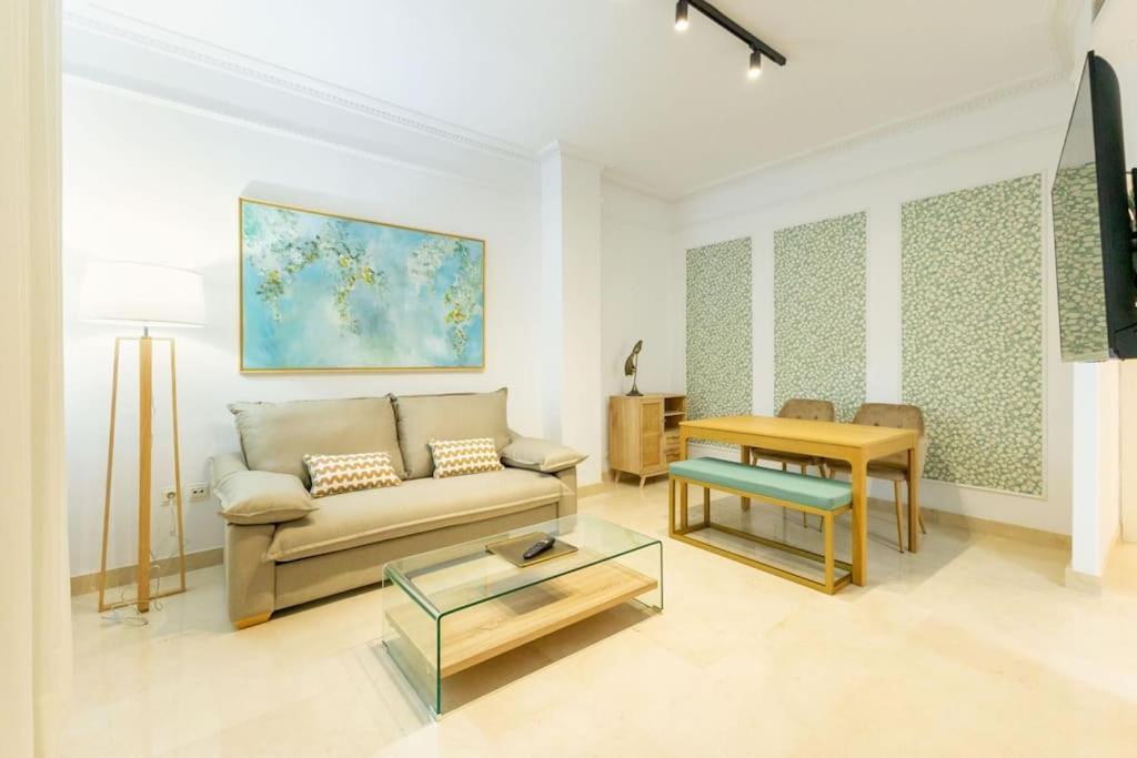 Imperial Central Suite By Valcambre เซบีญา ภายนอก รูปภาพ
