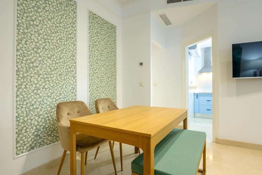 Imperial Central Suite By Valcambre เซบีญา ภายนอก รูปภาพ